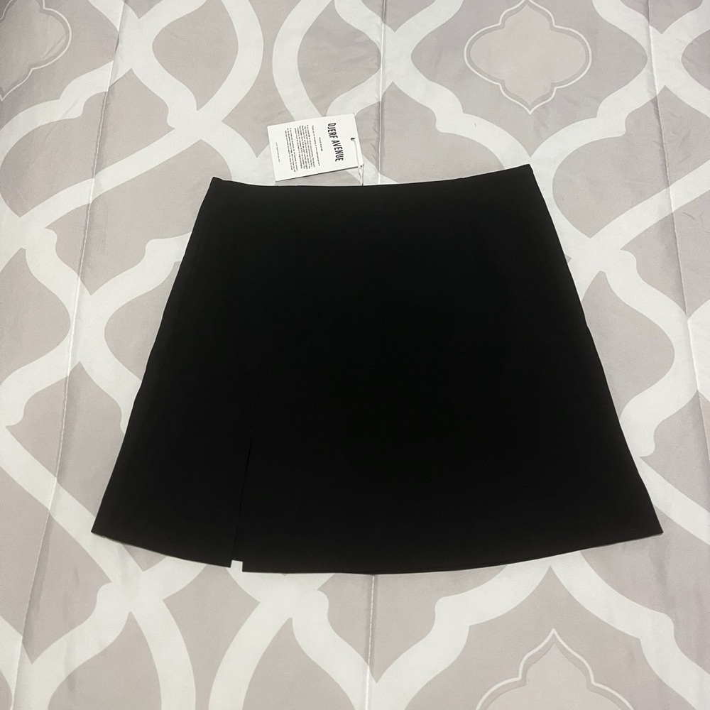 Djerf Avenue Must Have Mini Skirt🖤
